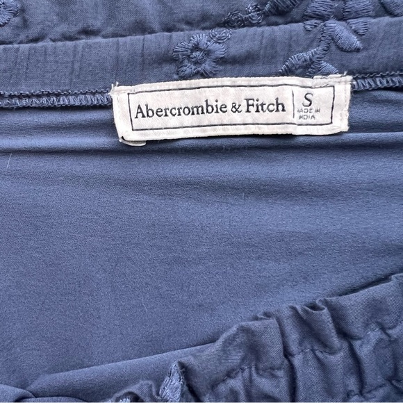 Abercrombie & Fitch | Embroidered Lace Dress - Picture 11 of 11